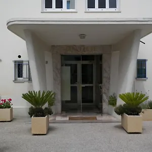 Superior On First Floor With Sea View Appartamento Antibes
